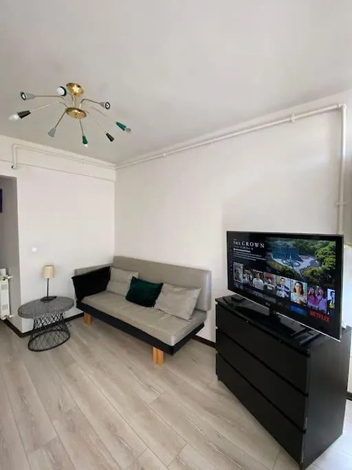 Cozy Flat With Balcony, Very Close To Galata Tower イスタンブール アパート
