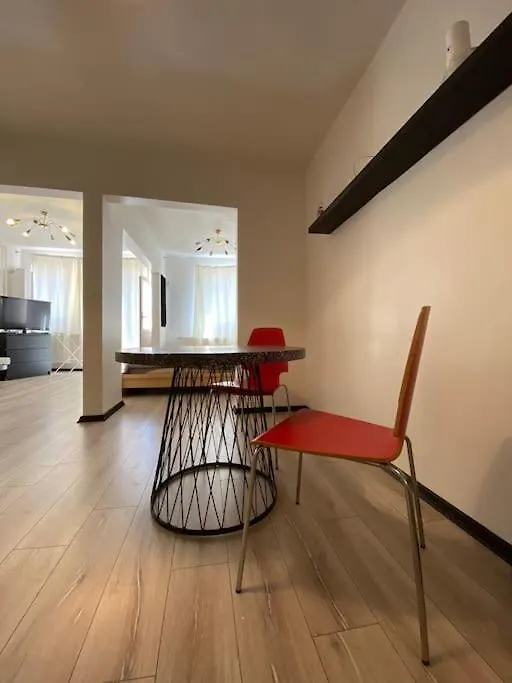 Cozy Flat With Balcony, Very Close To Galata Tower イスタンブール